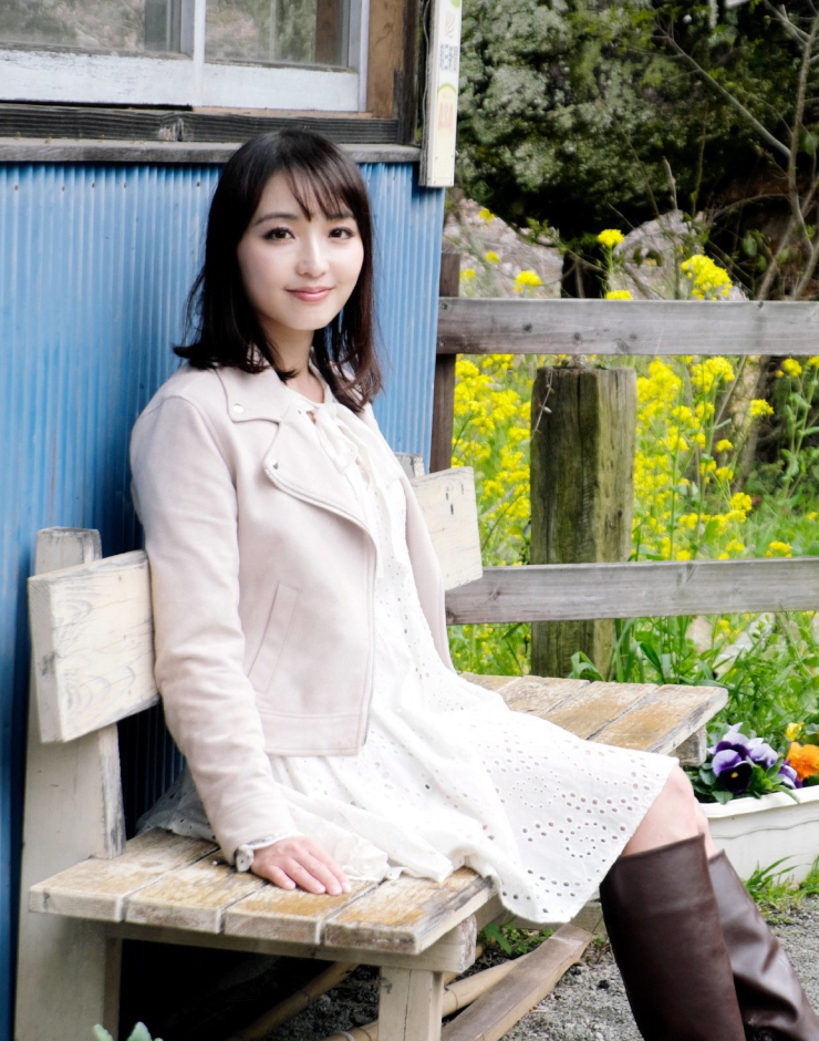 伊藤 桃 | オールウェーブ・アソシエツ